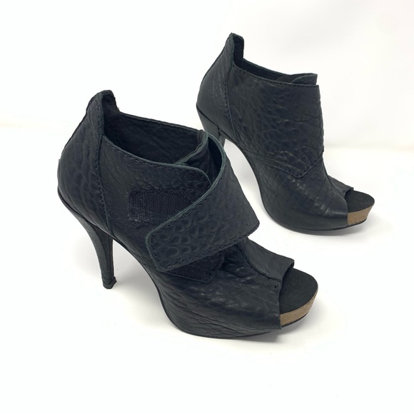 Pedro Garcia Chenoa Black Pebbled Leather Peep Toe Bootie Size 39 (8.5) - Picture 10 of 10